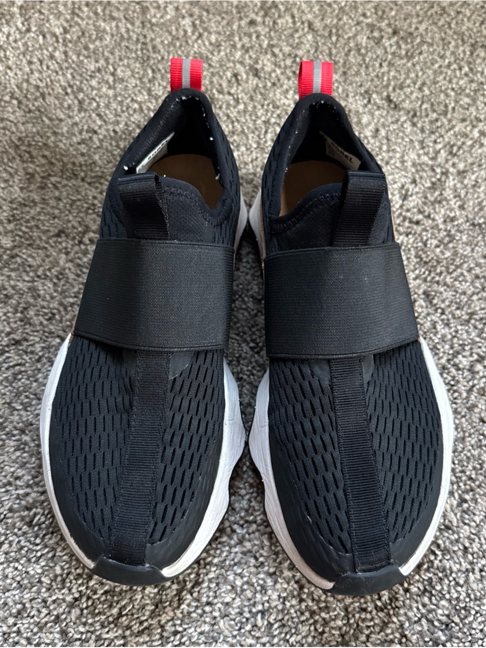 Sorel Women’s 6.5 Black White and Tan Slip-On Athletic Shoes Sneakers EUC - Picture 2 of 8